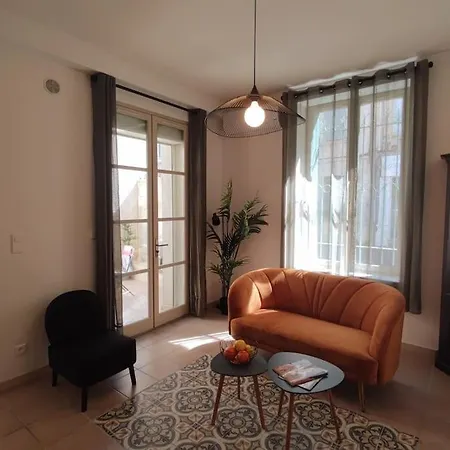 Le Nid - Proche Theatres - Terrasse - Centre-ville - Clim - Wifi Apartment